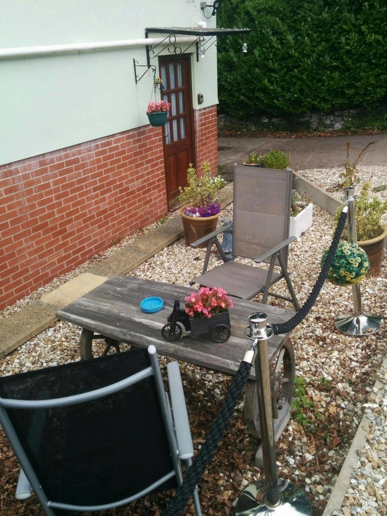 Stunning Countryside Views & Private Balcony! Cozy Room, 3 Miles To Lyme Regis - Free Parking & Wifi แอ็กซ์มินสเตอร์ ภายนอก รูปภาพ